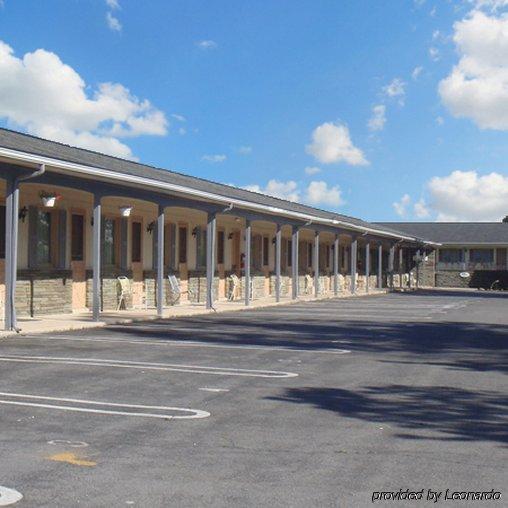 Travelodge By Wyndham Strasburg/Lancaster Amish Country Εξωτερικό φωτογραφία