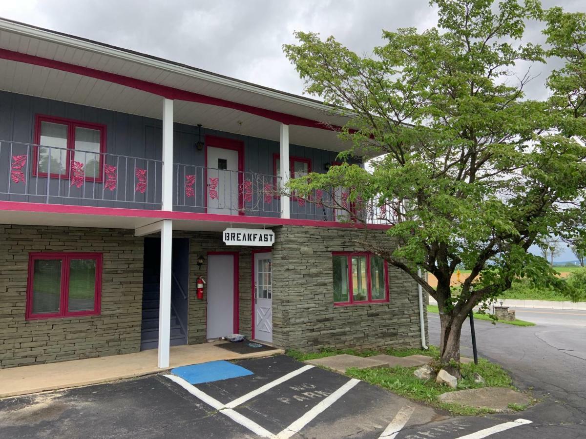 Travelodge By Wyndham Strasburg/Lancaster Amish Country Εξωτερικό φωτογραφία